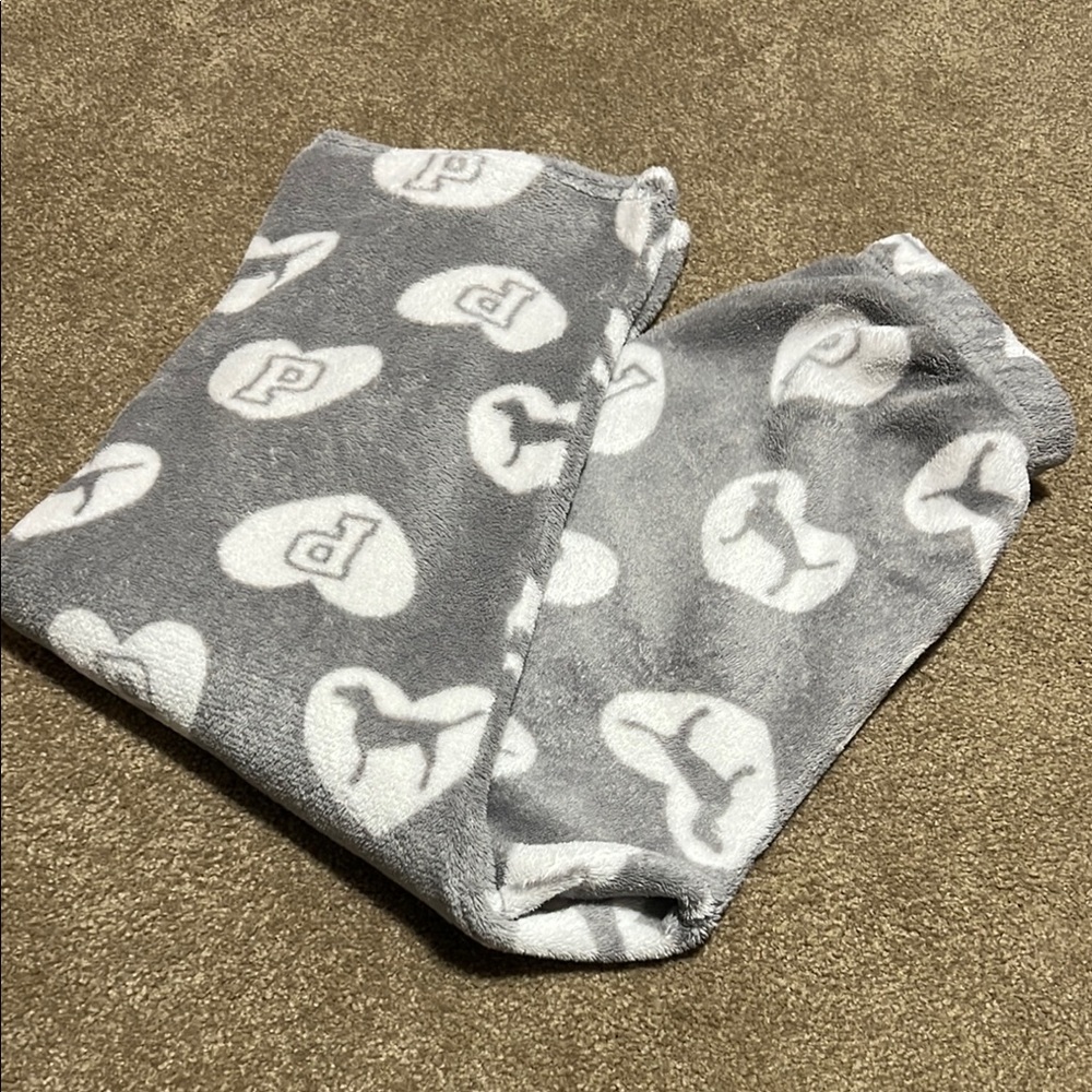 Super Fuzzy Cozy Gray&White Bottom - Picture 4 of 6